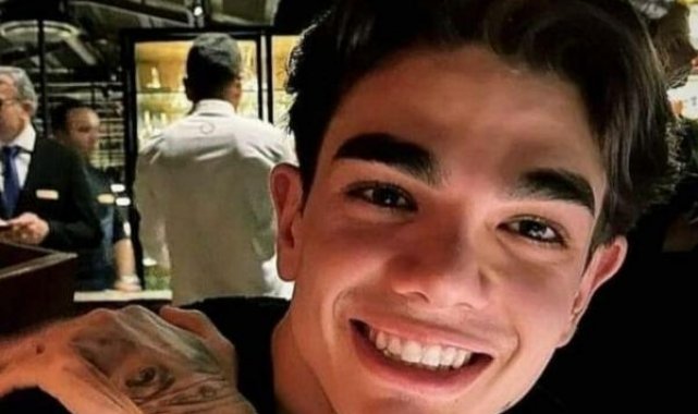 Tatil yaptığı Simi Adası'nda denizde kalp krizi geçiren 19 yaşındaki Demir, öldü