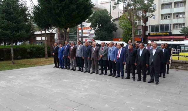 Tatvan'da İlköğretim Haftası törenle kutlandı