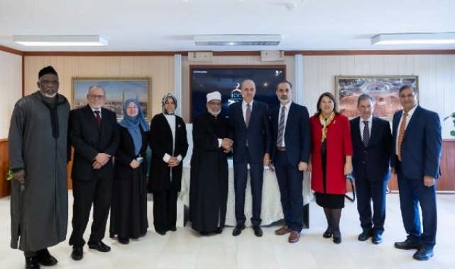 TBMM Başkanı Kurtulmuş, İrlanda'da İslam Kültür Merkezi'ni ziyaret etti