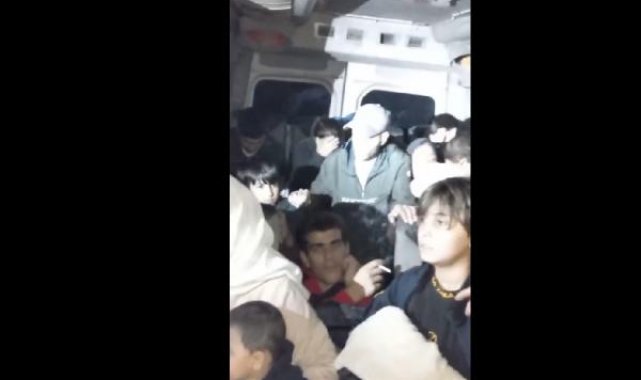 Tekirdağ'da, minibüste 28 kaçak göçmen yakalandı