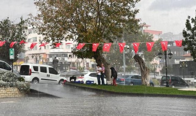 Tekirdağ'da sağanak etkili oldu