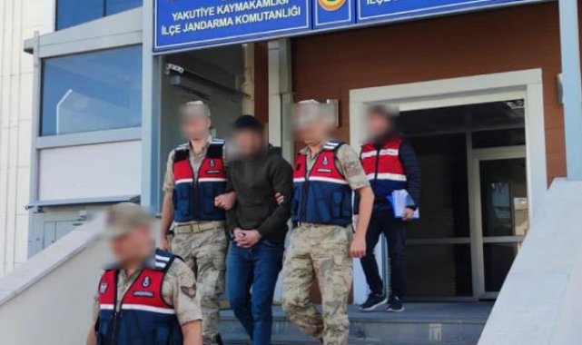 Teslim olan terörist, ailesiyle görüştürüldükten sonra adliyeye götürüldü