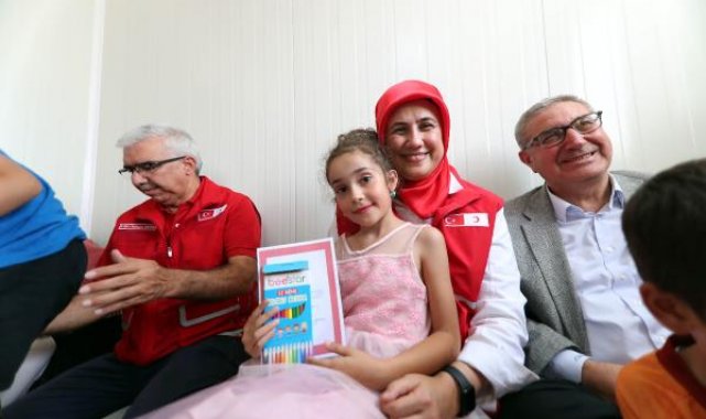 Türk Kızılay'dan depremzede 50 bin çocuğa eğitim desteği