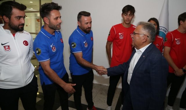 U-18 Beyzbol 5 Milli Takımı Dünya Kupası'na Kayseri'de hazırlanıyor