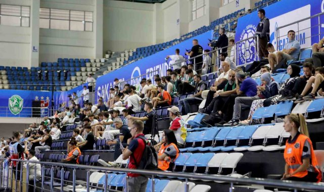 Uluslararası hentbol turnuvasında ilk gün geride kaldı