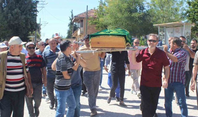 Uşaklı gazeteci son yolculuğuna uğurlandı