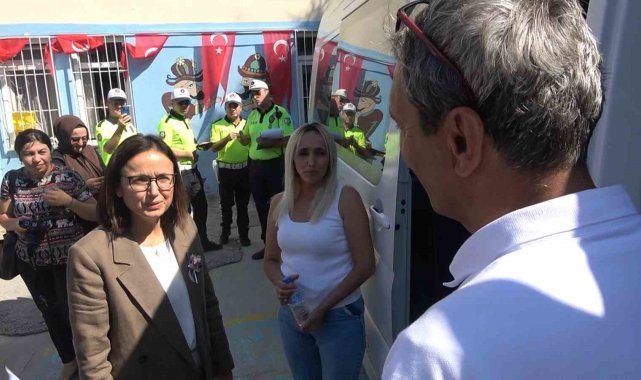 Vali Kaya okul servis araçlarının denetimine katıldı