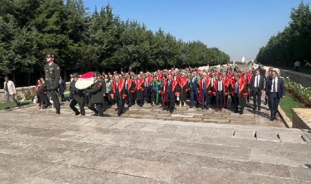 Yargıtay üyelerinden Anıtkabir'e ziyaret