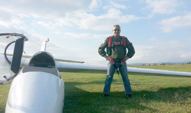 Yelkenkanatlar çarpıştı; 1 pilot öldü, 1 pilot yaralı