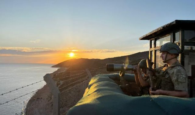 Yunanistan sınırında 1'i FETÖ üyesi 3 kişi yakalandı
