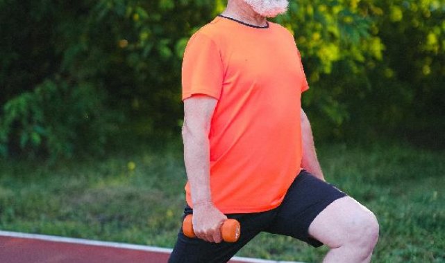 Yürüme mesafesinde kısalma yaşayanlar dikkat; spinal stenoz görülebilir