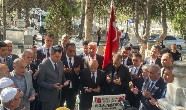 12 Eylül Darbesi'nde idam edilen Mustafa Pehlivanoğlu, ölüm yıl dönümünde mezarı başında anıldı