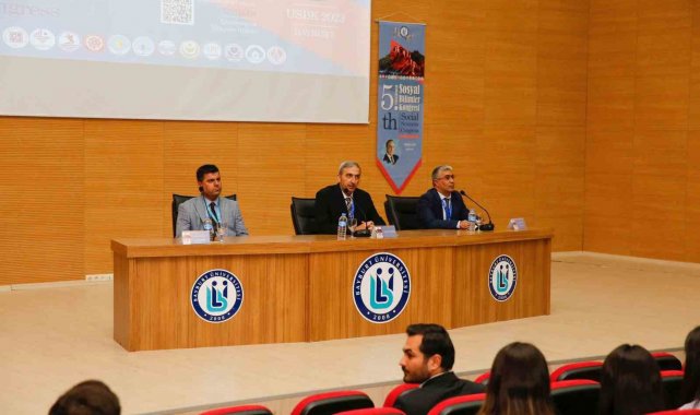 15. Yıl Şenliklerinin 4. günü, bilim ve kültür temasıyla tamamlandı