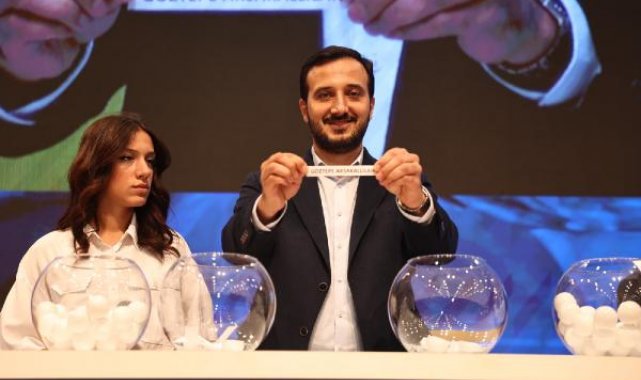 'Futbolun Babaları' halı saha turnuvasının kura çekimi yapıldı
