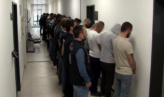 'İkiz çek' verip araç alan şebekeye operasyonda 15 tutuklama