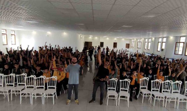 'Karagöz Göklerde' 13 ilçede binlerce öğrenciyle buluştu