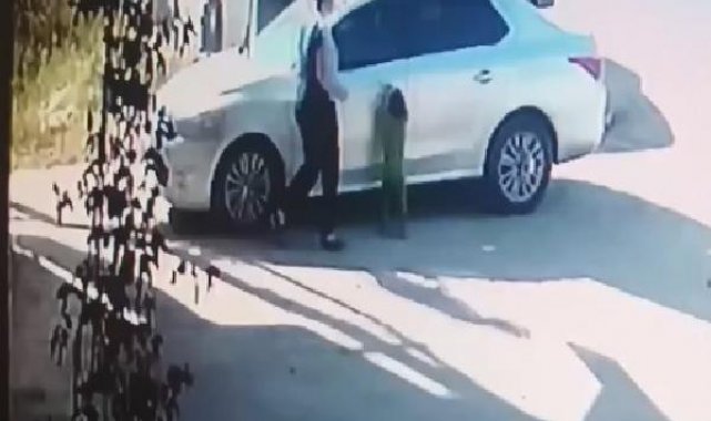 5 yaşlarındaki çocuk, kontağı çevirince otomobil duvara çarptı