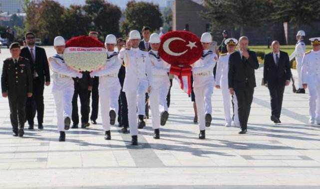 6'ncı Cumhurbaşkanı Fahri Korutürk mezarı başında anıldı