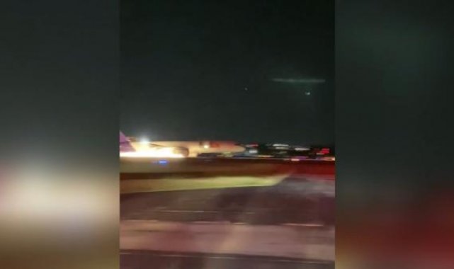 ABD'de iniş takımı arıza yapan uçak, gövdesi üzerine iniş yaptı
