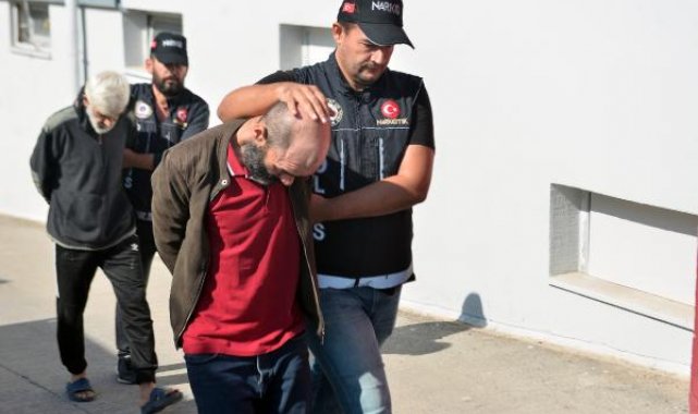 Adana'da 'torbacı' operasyonuna 3 tutuklama
