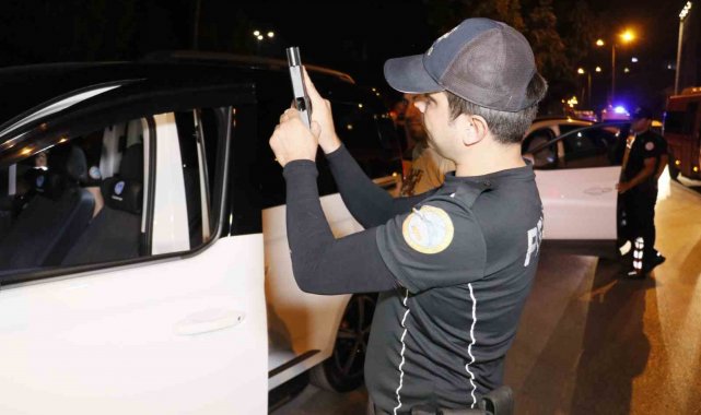 Adana'da bin 836 polisle, hava destekli "Huzur ve Güven" uygulaması