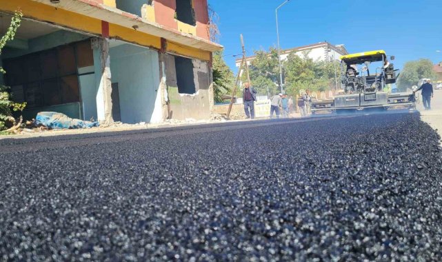Afşin Belediyesi asfalt çalışmalarına devam ediyor