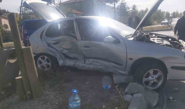 Afyonkarahisar'da trafik kazası: 6 yaralı