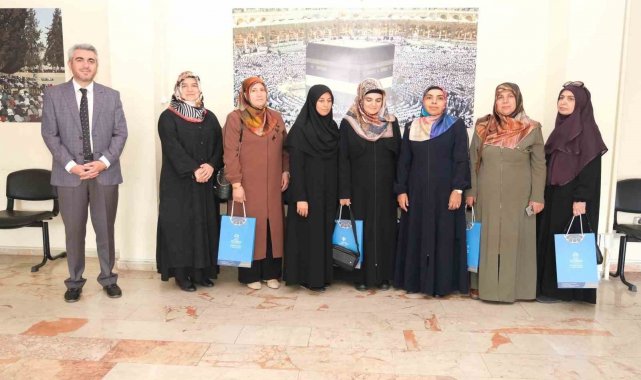 Aile Seminerlerine katılan kursiyerlere belgeleri verildi