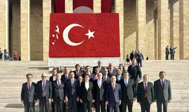 Akşener: Cumhuriyetimizin yılmaz bekçileri olacağız