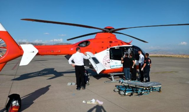 Ambulans helikopter, 4'üncü kattan düşen Baran için havalandı