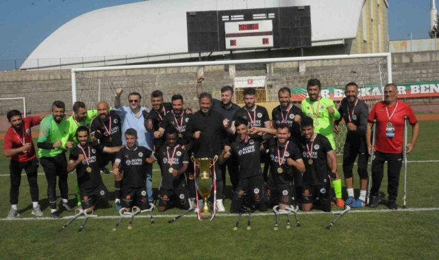 Ampute Futbol Türkiye Kupası Alves Kablo'nun oldu