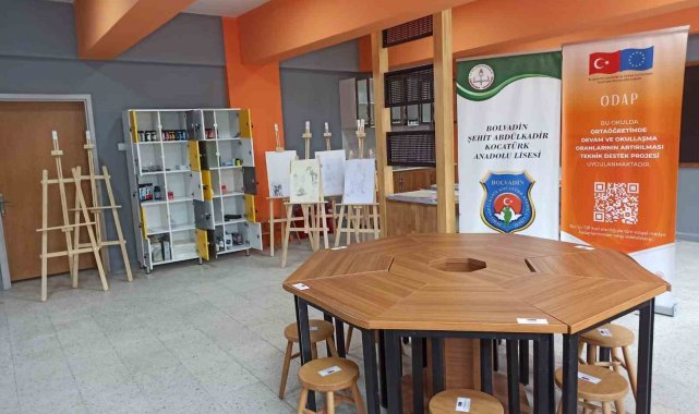Anadolu lisesine 'Görsel Sanatlar Atölyesi ve Müzik Etkinlik Salonu' kuruldu