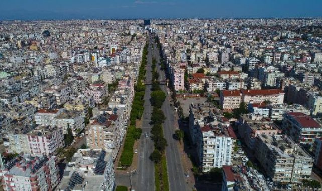 Antalya'da satılan 5 konuttan 1'ini yabancılar aldı