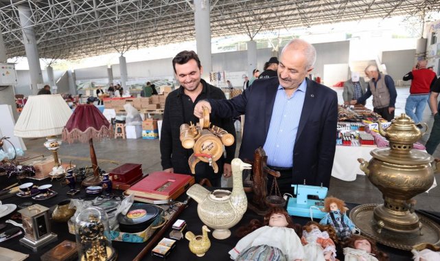 Antika pazarında nostalji yolculuğu