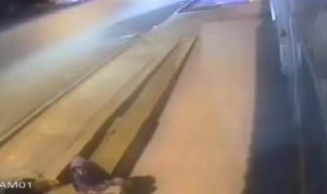 Ataşehir'de telefon hırsızlığı kamerada