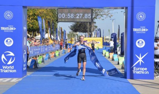 Avrupa Triatlon Kupası elit kadınlar kategorisinde birinci Annabel Mortan oldu