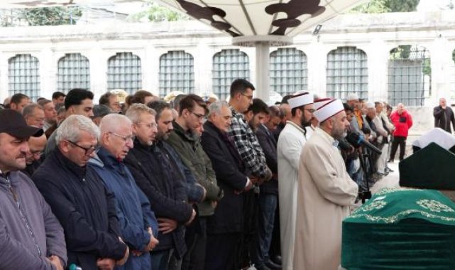 Ayasofya ve Fatih Camilerinde filistin'de hayatını kaybedenler için gıyabi cenaze namazı kılındı