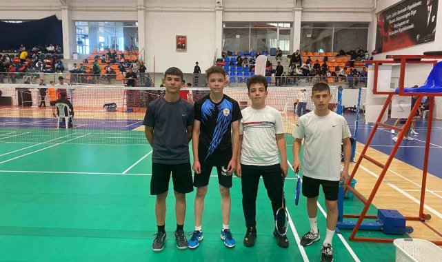 Badmintonda 2 sporcudan başarı