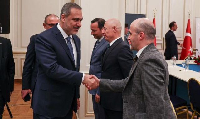 Bakan Fidan, Mısır'da Türk iş insanları ile bir araya geldi