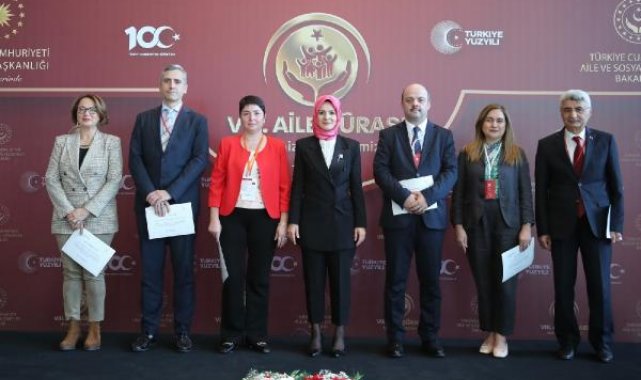 Bakan Göktaş: Aile Şurası'nın meyvelerini, vizyon belgesi ve eylem planı ile alacağız