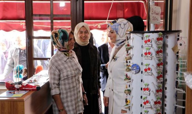 Bakan Göktaş, üreten kadınlarla bir araya geldi