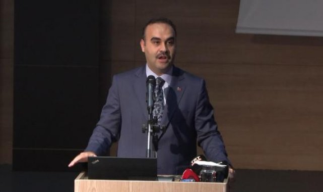 Bakan Kacır: Neredeyse bütün dünya bu zulme seyirci kalıyor