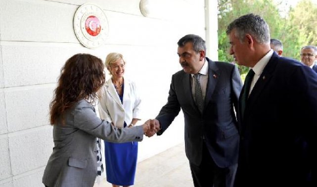 Bakan Tekin, KKTC'de