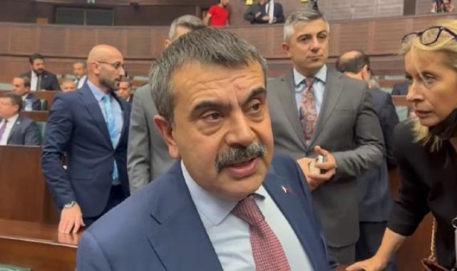 Bakan Tekin: Öğrenciler, veliler, öğretmenler de mutlu ise ara tatile devam ederiz