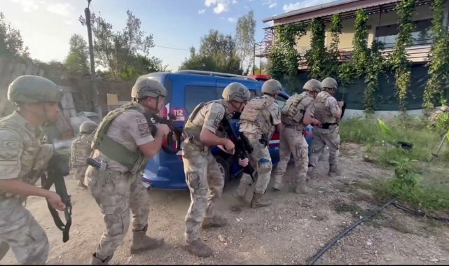 Bakan Yerlikaya'nın açıkladığı operasyonda Sakarya'dan 2 zehir taciri yakalandı