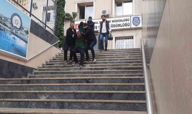 Bakırköy'de hırsızlık yapan 2 şüpheli yakalandı