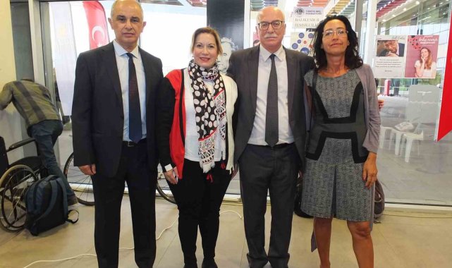Balıkesir'de kadın briççiler dünya ikincisi oldu