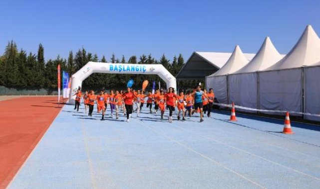 Başakşehir'de çocuk maratonu düzenlendi