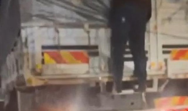 Başakşehir'de kaçak göçmenlerin polisten kaçmaya çalıştığı anlar kamerada