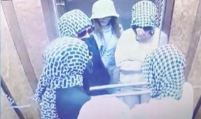 Başakşehir'de sitedeki dairelere giren hırsızlar kamerada